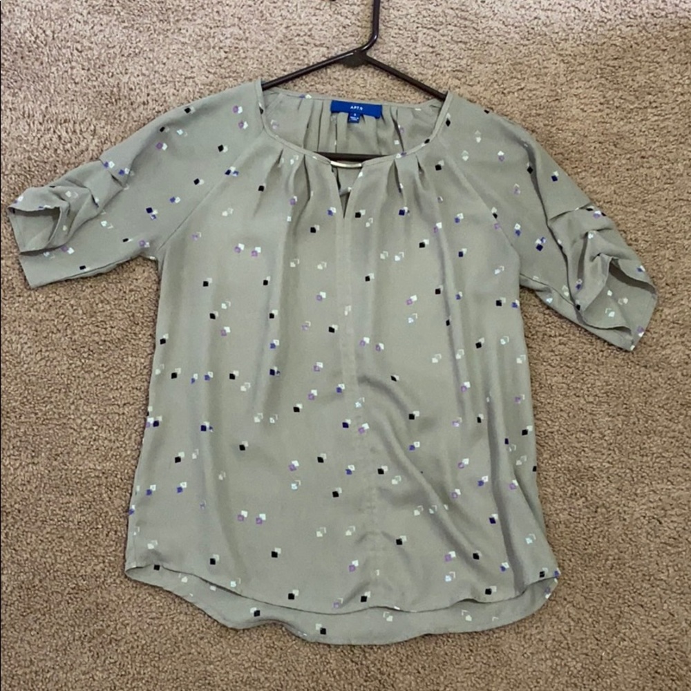 Woman’s Business casual dress shirt